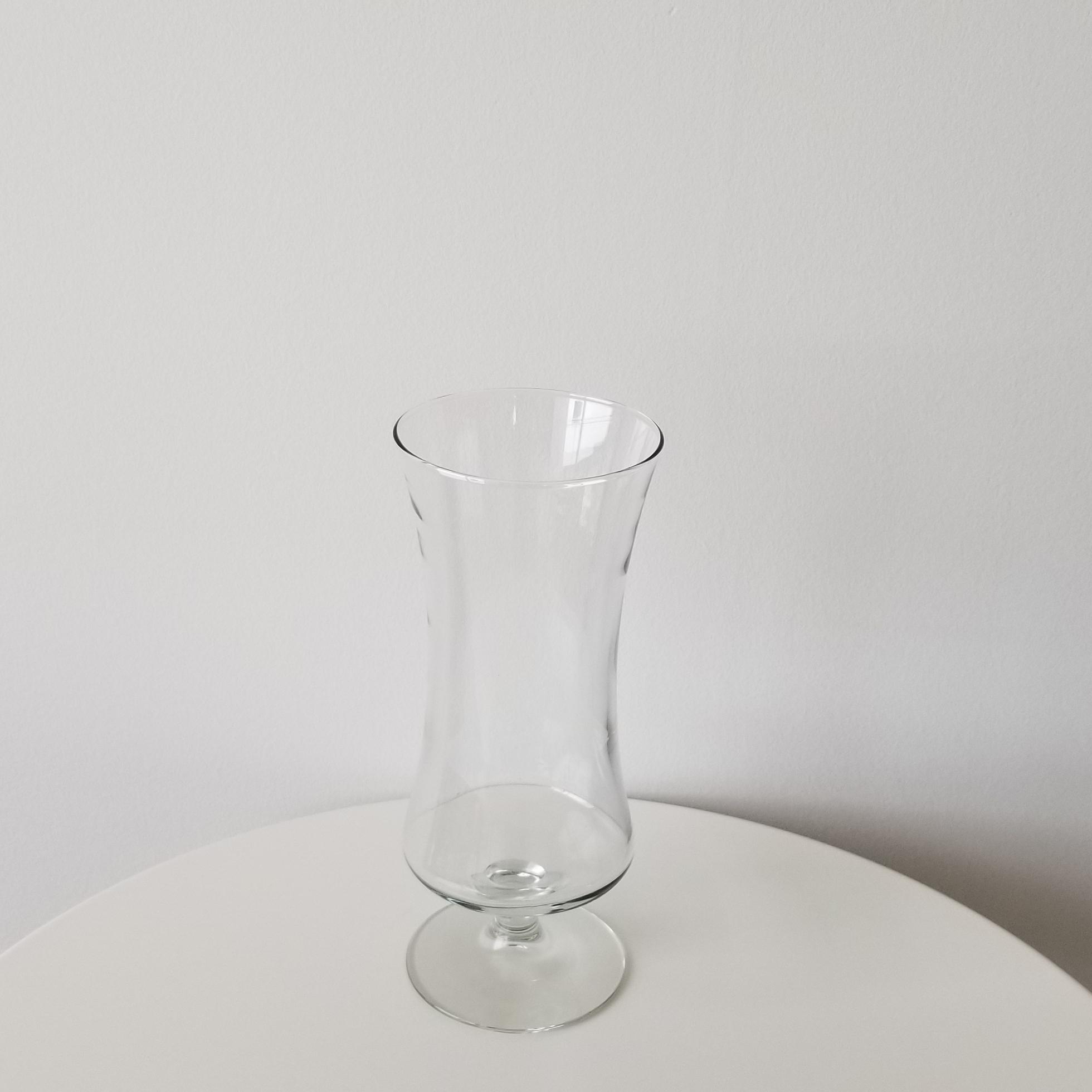 Glass Vase for fresh and dry flowers plant shop Toronto Mississauga Etobicoke Brampton Kipling Islington Burlington Hamilton Grimsby GTA Gifts