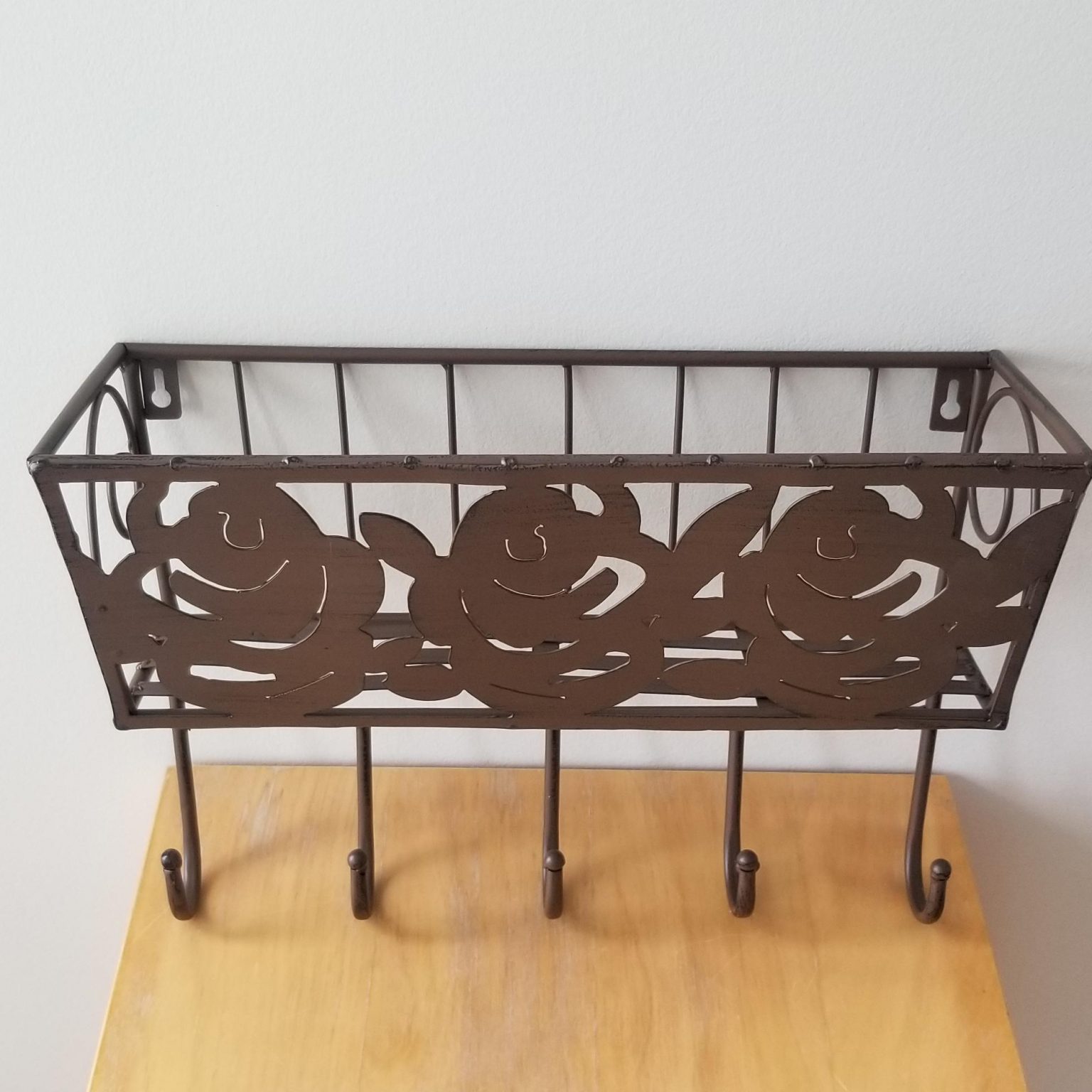 Home Décor Metal wall plant holder with hooks InteriorPlants.ca